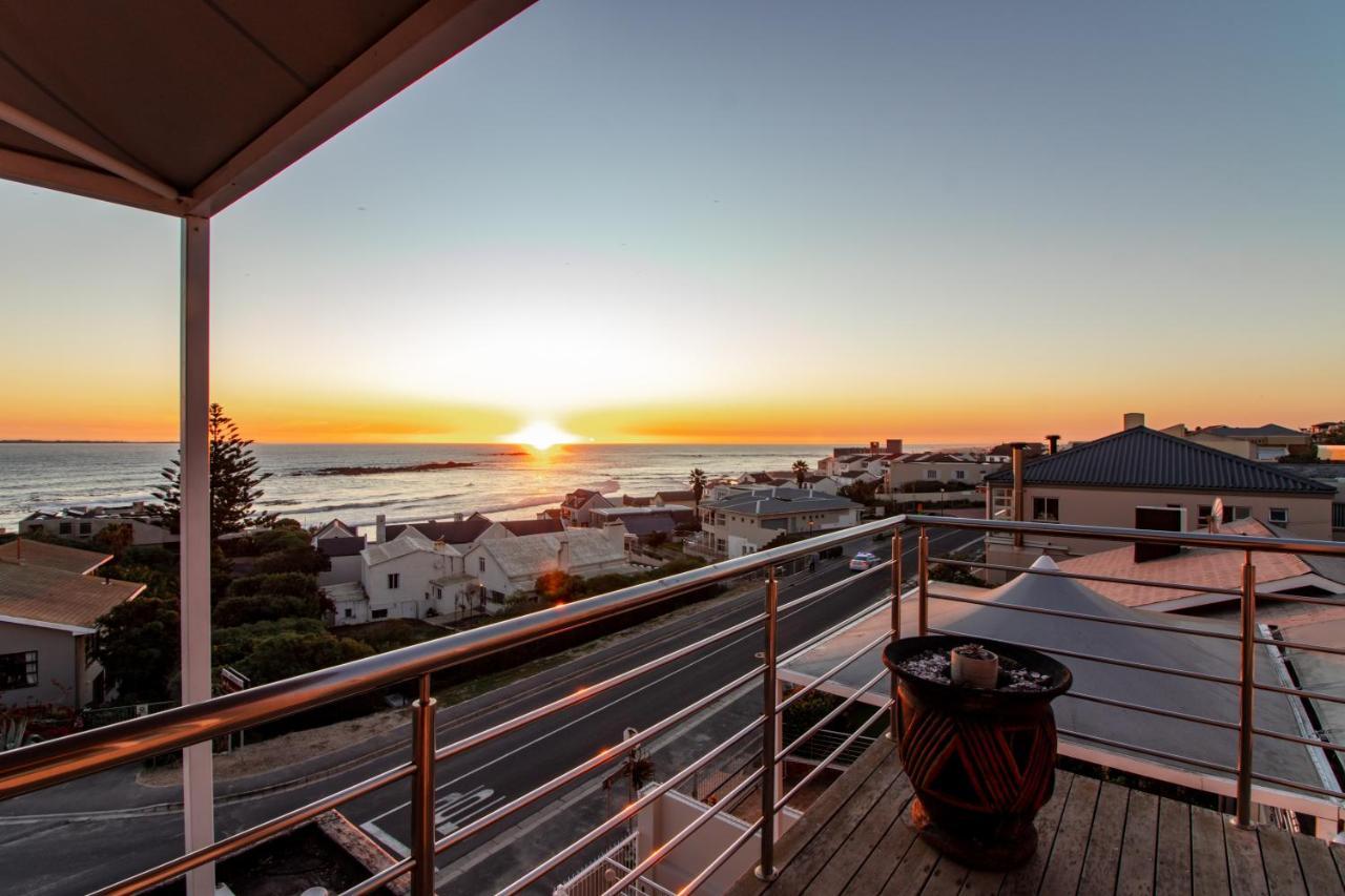Blaauw Village Guest House Bloubergstrand Dış mekan fotoğraf